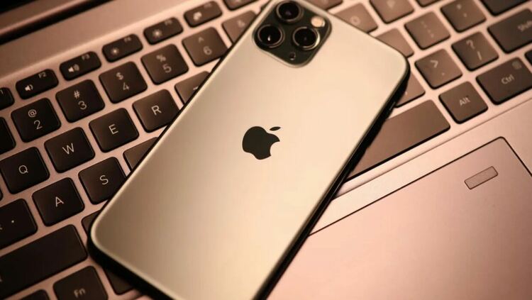 Apple предупреждава за проблем със сигурността, позволяващ контрол над iPhone, iPad и Mac