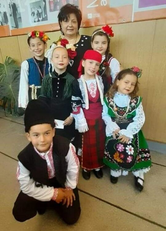 9 медала и специална награда за „Зора-Зорничка“ от Международен фолклорен фестивал  