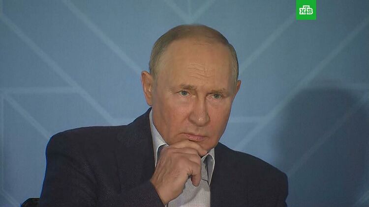 Великите географски откровения: Путин обясни, че Русия е истинската Страна на изгряващото слънце