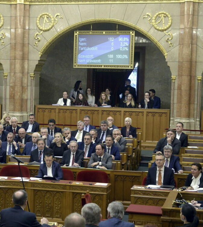 Унгария отново отложи гласуването на кандидатурата на Швеция за членство в НАТО