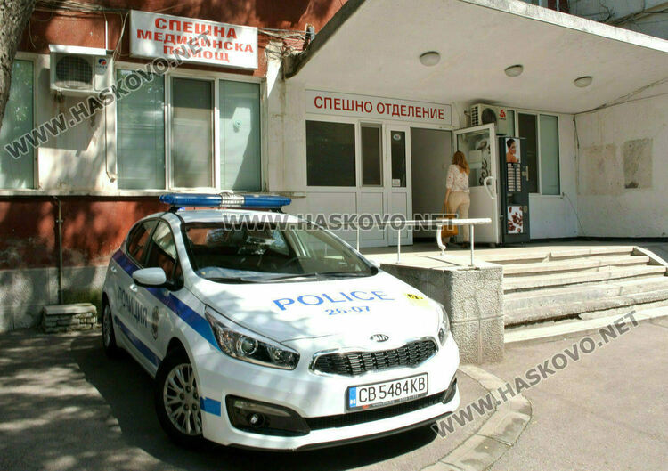 Моторист е с опасност за живота след катастрофа