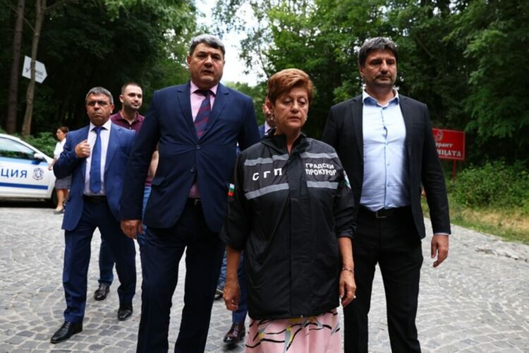 Алексей Петров е бил с трима охранители при стрелбата