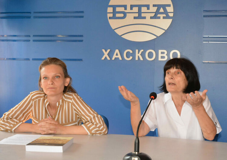 Книгата “Хасково и неговите кметове XIX-XX век“ с кауза за църквата “Св.Георги“