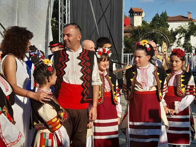Сребърен медал за ДФВГ към СУ „Йордан Йовков“ от XXII Национален фолклорен фестивал-Неделино 2023
