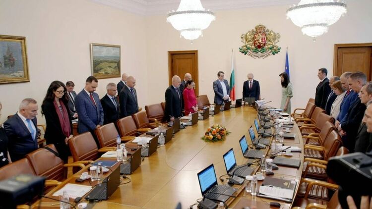 8 септември e Ден на национален траур за жертвите на наводненията в Царево
