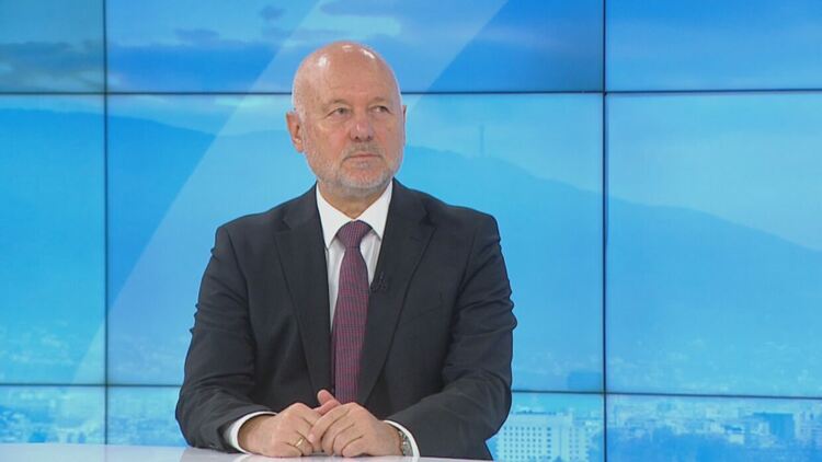 Тагарев: Обсъждаме отговор на действията на Русия в българската изключителна зона в Черно море