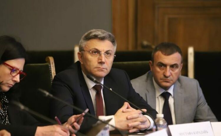 Пренареждането на пластовете в ДПС продължава, поредна знакова фигура хвърли оставка