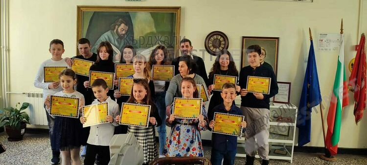 Паисиевци с второ място на международен онлайн конкурс