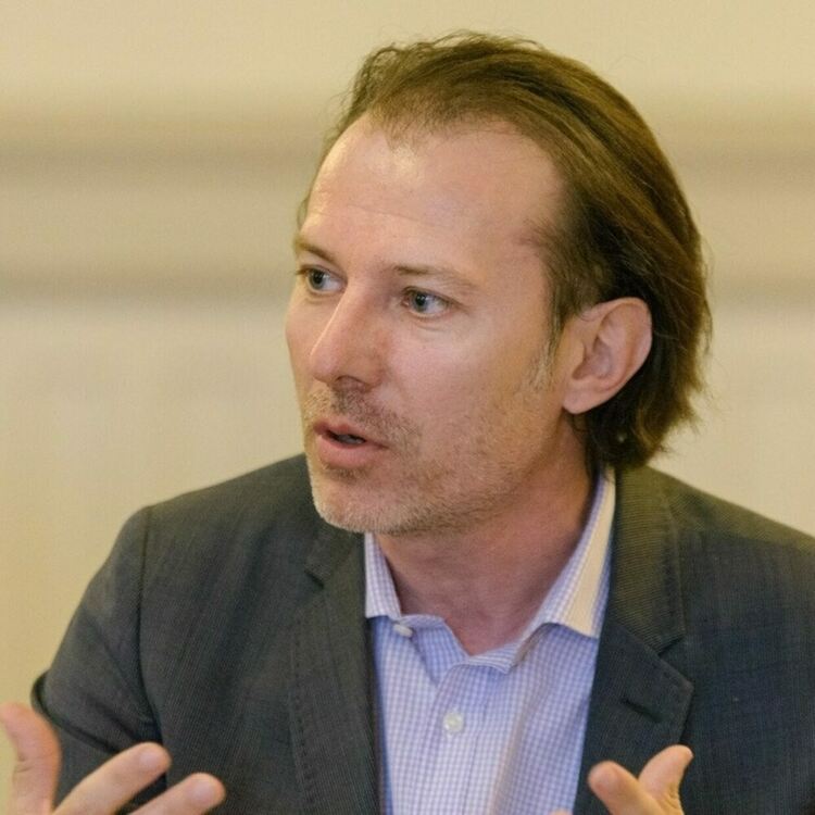 Румънската антикорупционна агенция иска снемане на имунитета на бившия премиер Флорин Къцу и двама бивши министри по дело за покупка на ваксини