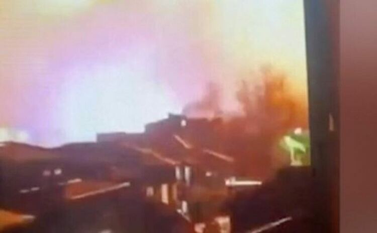 Извънредно положение на Сейшелите заради взрив в склад с експлозиви и наводнения