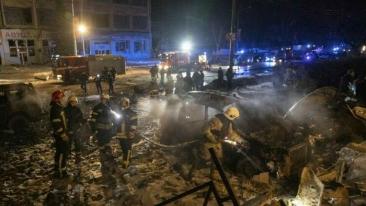 Украйна обяви, че е свалила 40 от 45 дрона, изпратени от Русия тази нощ