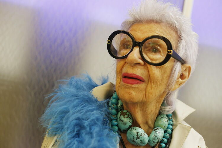 Модната икона Айрис Апфел почина на 102 години