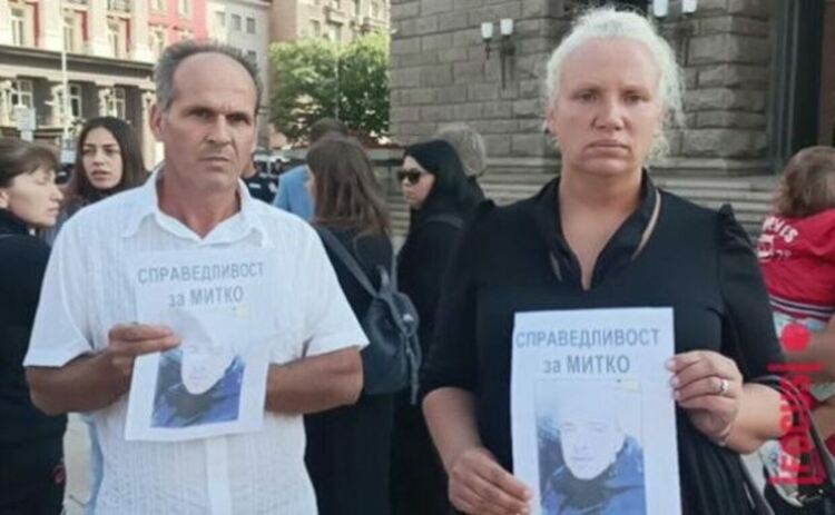 Майката на Митко от Цалапица след връщането на Бирюзов: Искаме истината за убийството