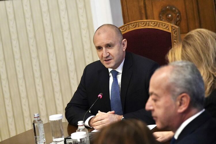 Президентът: Не може да има избори поне до средата на септември 