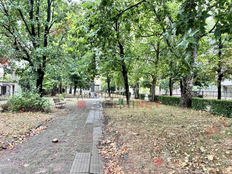 Мъж е задържан за смъртни заплахи срещу кмета на Димитровград - барикадирал се е и е извадил арбалет
