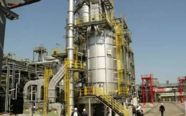 Гръцки бизнесмен има интерес към „Лукойл Нефтохим“