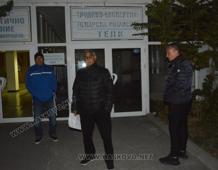 Среднощен кошмар в ТЕЛК: Записват се в списъци от 2 часа през нощта 