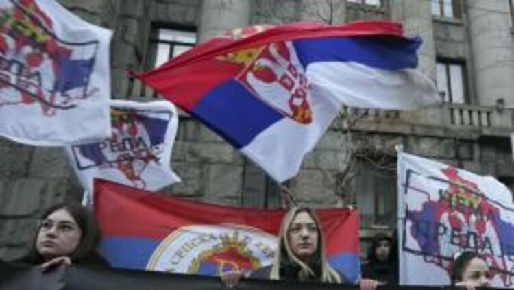 Десетки хиляди излязоха на антиправителствен протест в Сърбия