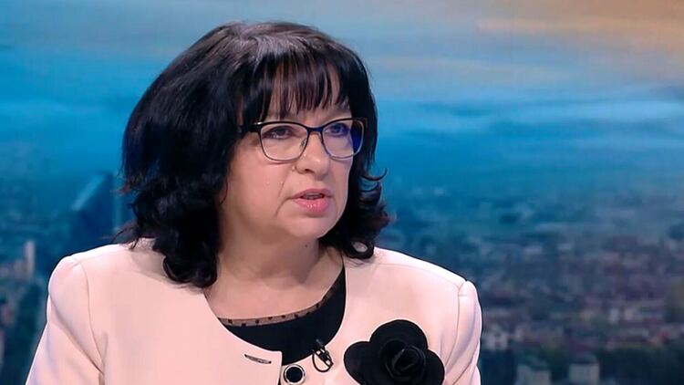 Кабинетът не се е отказал от еврозоната - „това са инсинуации“. Увеличение на заплатите в МВР ще има