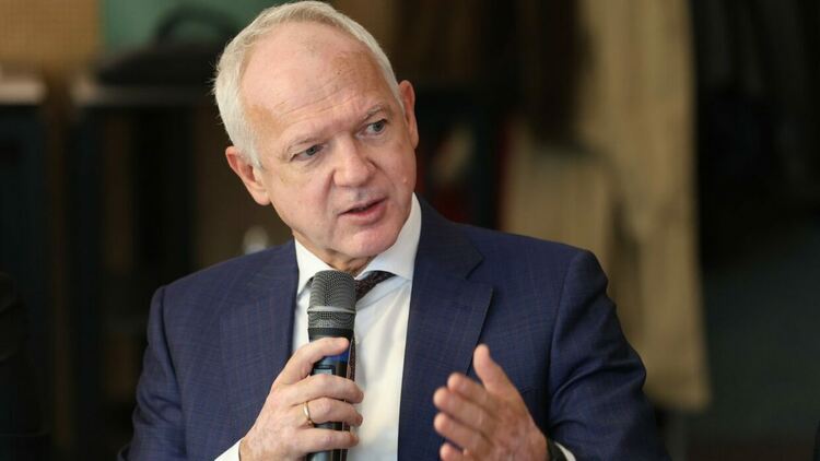 Васил Велев: Няма как да постигнем 3% дефицит, очертава се 9 на сто - да стягаме коланите