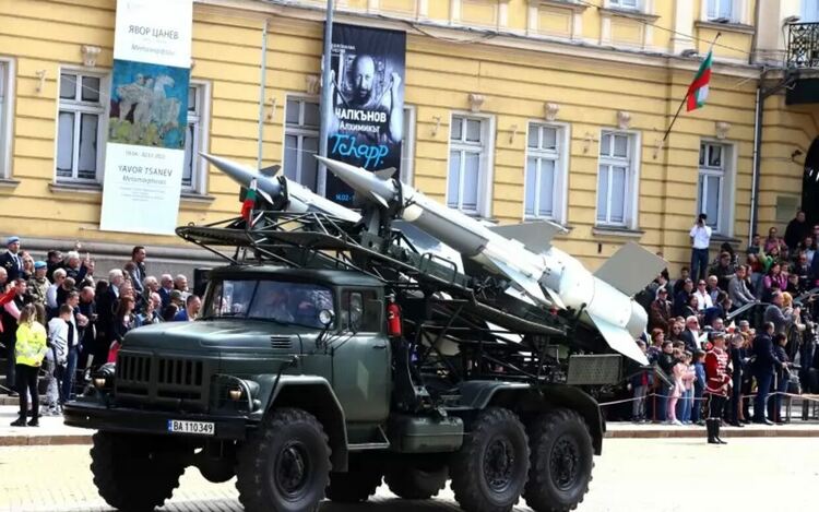Армията слага край на УАЗ-ките с доставка на 350 нови джипа