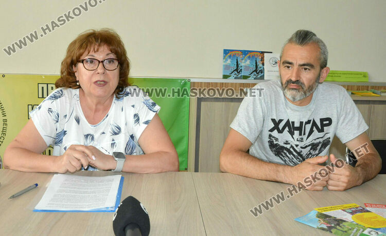 Деца-доброволци агитират свои връстници срещу наркотиците и за здравословен начин на живот 