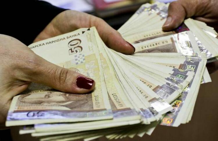 С 240 и 250 лева увеличават заплатите на кметовете на села в община Хасково