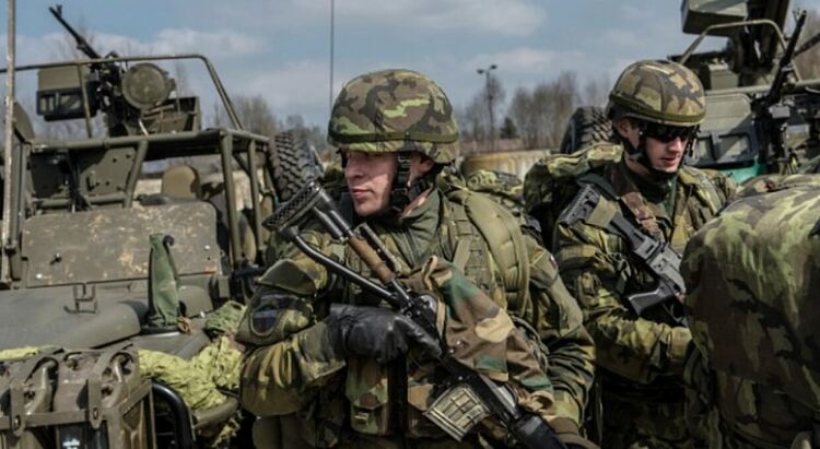  „Възпираща линия на източния фланг“: САЩ и НАТО с нов план за отбрана