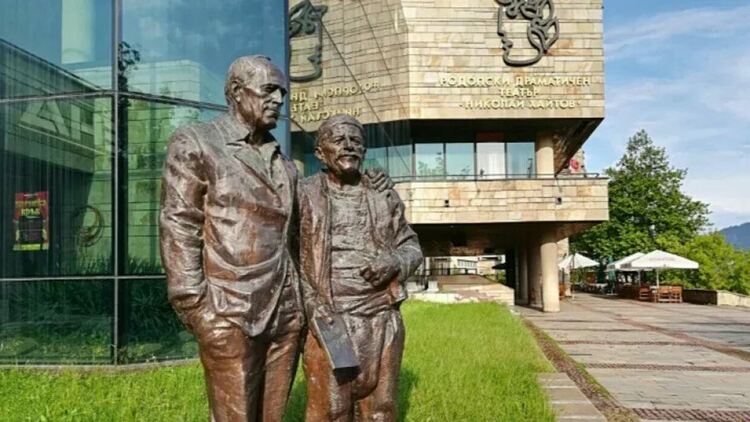 Смолян посреща новия театрален сезон с премиери и големи имена