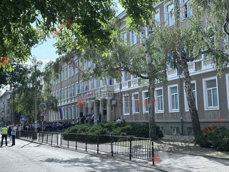 Второ училище в Димитровград следи с модерна система качеството на въздуха в класни стаи