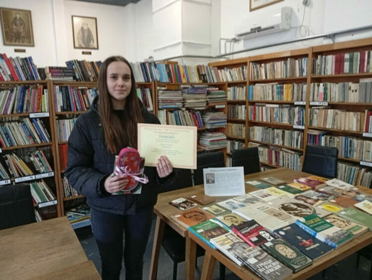 Гимназистка от Мадан е победител в конкурса "Апостола и днешният българин“
