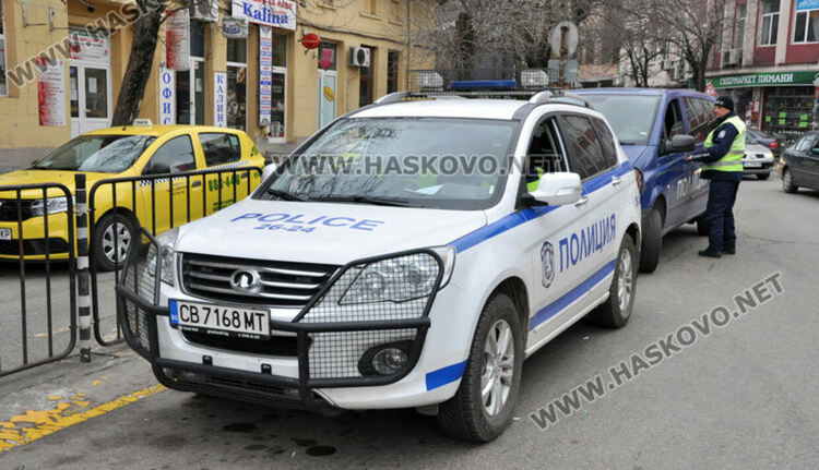 Хванаха криминално проявен да шофира надрусан