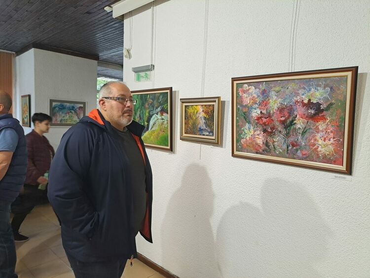 КДК кани тази вечер на откриването на Великденската изложба „Пролет` 26“