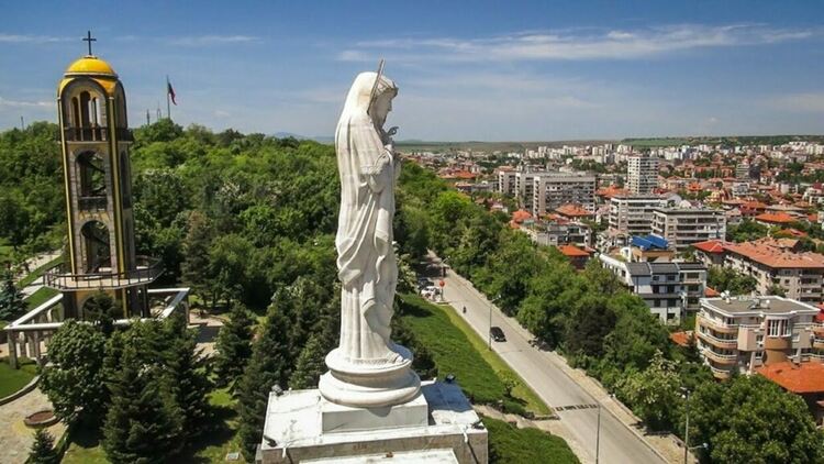 Облачно и до 12 градуса в Хасково днес
