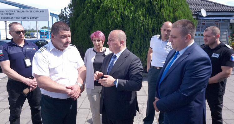 Започва следене на пътя на вносното сурово мляко до производителите 