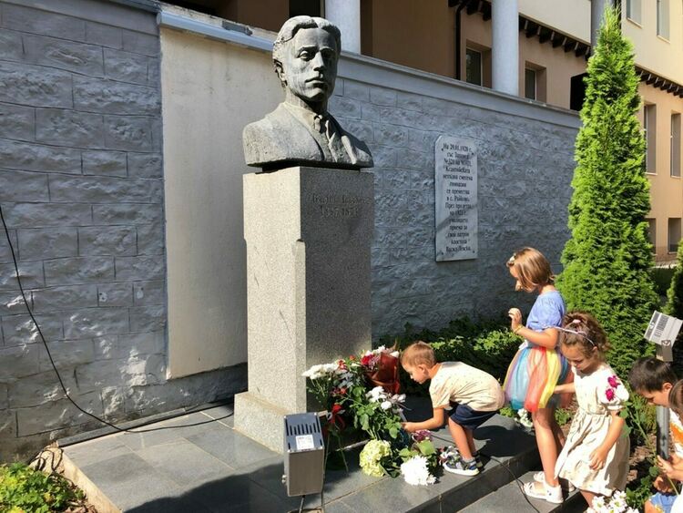 Смолян ще почете паметта на Васил Левски с тържествена церемония