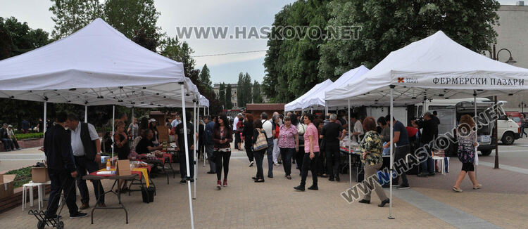 Първи фермерски пазар в Димитровград събира вкусовете на Тракия и Родопите